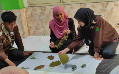 Tahu Gak, Ecoprint dan Batik itu Berbeda Loh