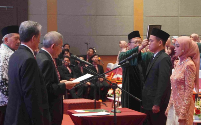 Unusa Sumpah 3.730 Guru Profesional, Rektor Tekankan Pendidikan Karakter