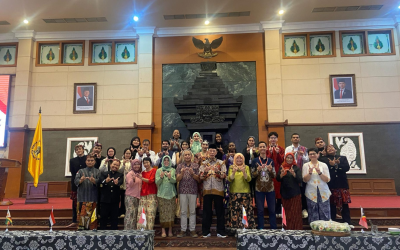 Warna-warni Budaya di Akhir Summer School UWKS, Mahasiswa Unusa Curi Perhatian