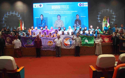 Diskusi Publik Public Health Fair 2025 FKES Unusa Bahas Tantangan dan Peluang Tenaga Kesehatan Masyarakat